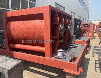 Medium-sized concrete mixer production in full swing at the workshop
